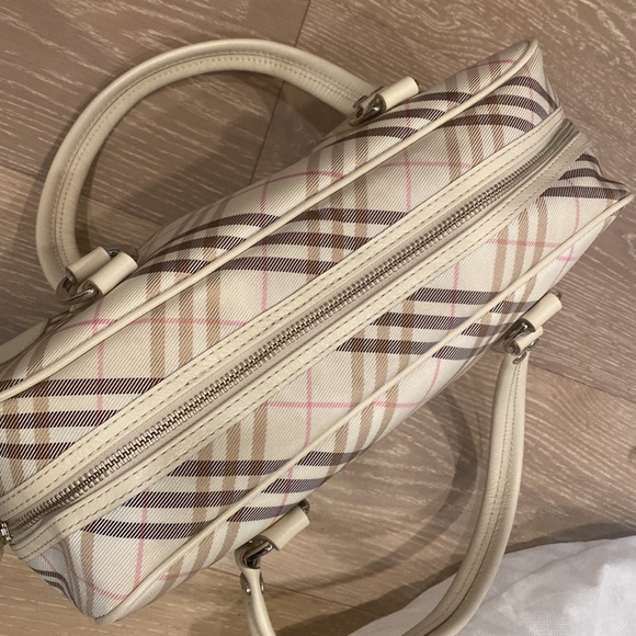 AUTHENTIC BURBERRY LONDON BLUE LABEL Nylon Canvas Leather Ivory Shoulder mint - Picture 5 of 9